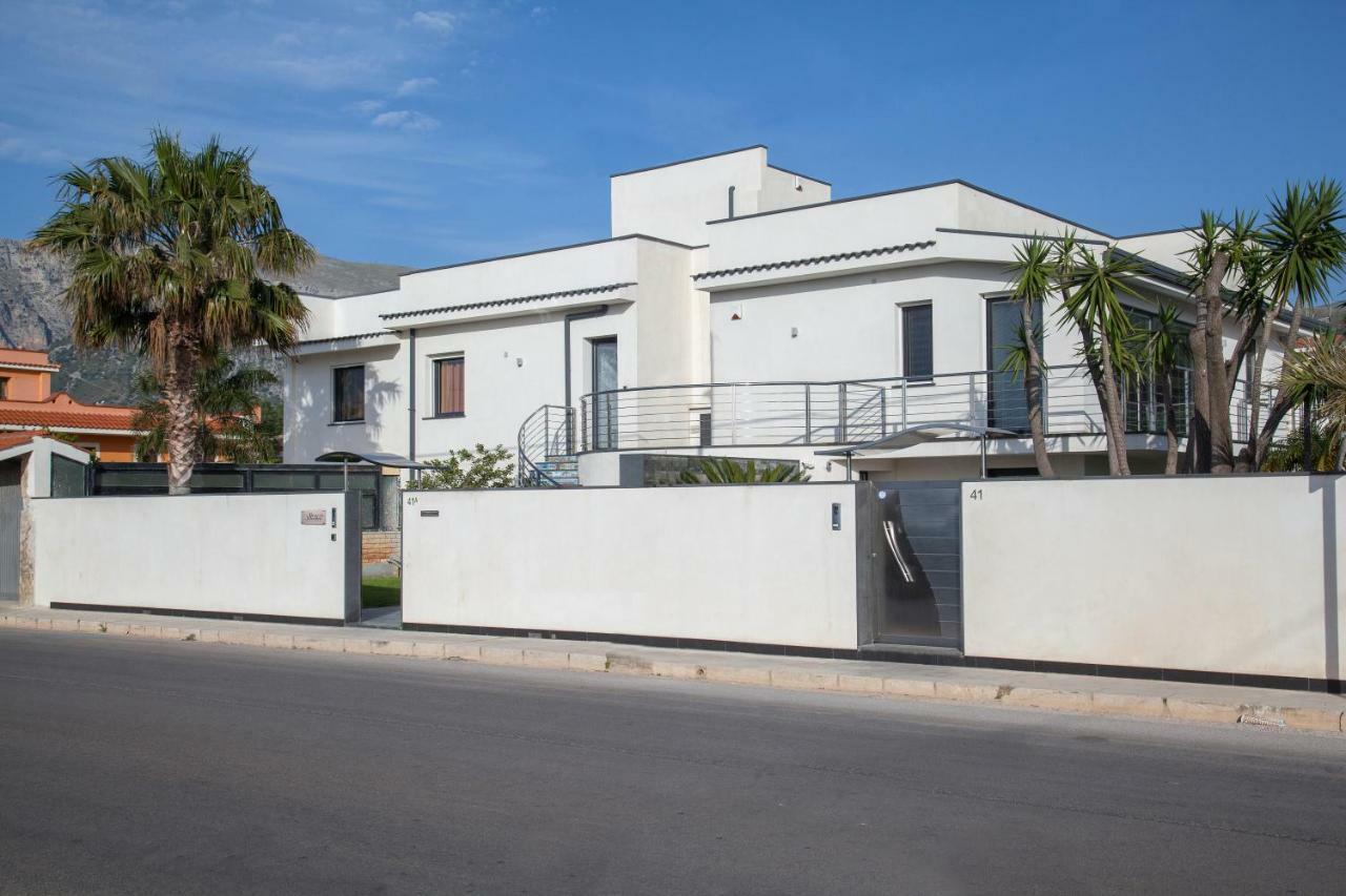 Tra Le Braccia Di Morfeo Bed & Breakfast Terrasini Ngoại thất bức ảnh