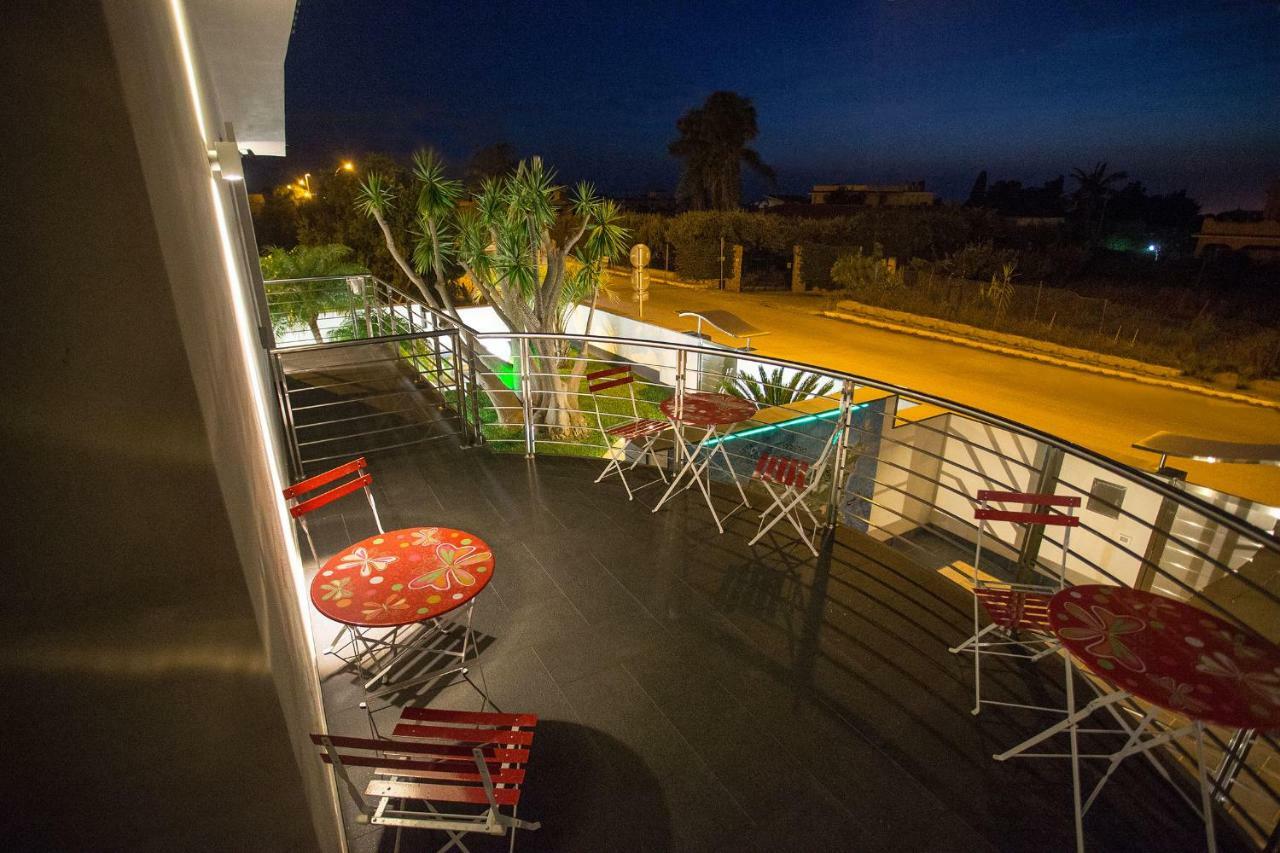 Tra Le Braccia Di Morfeo Bed & Breakfast Terrasini Ngoại thất bức ảnh