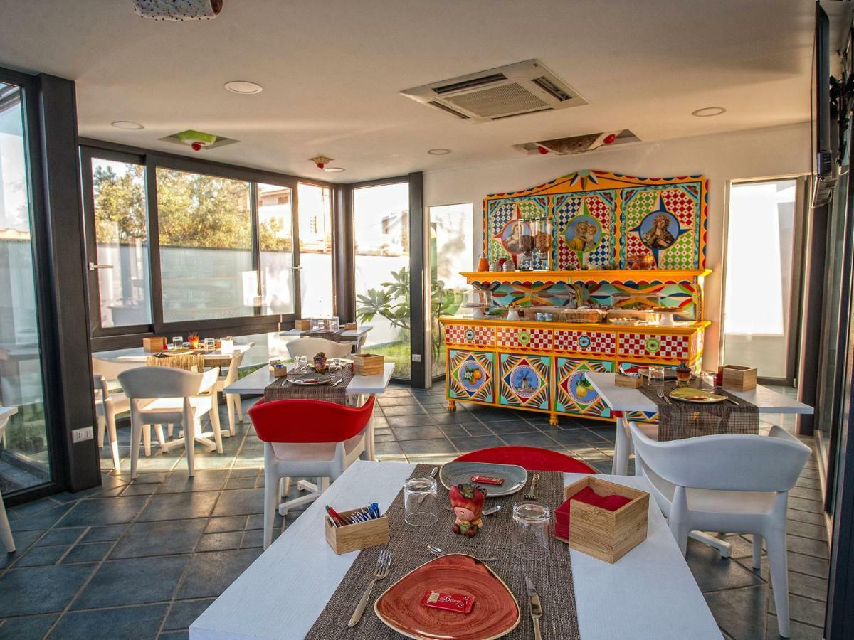 Tra Le Braccia Di Morfeo Bed & Breakfast Terrasini Ngoại thất bức ảnh