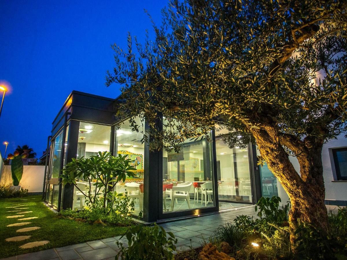 Tra Le Braccia Di Morfeo Bed & Breakfast Terrasini Ngoại thất bức ảnh